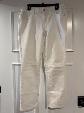 Old Navy White Women’s  Jeans Curvy Size 10